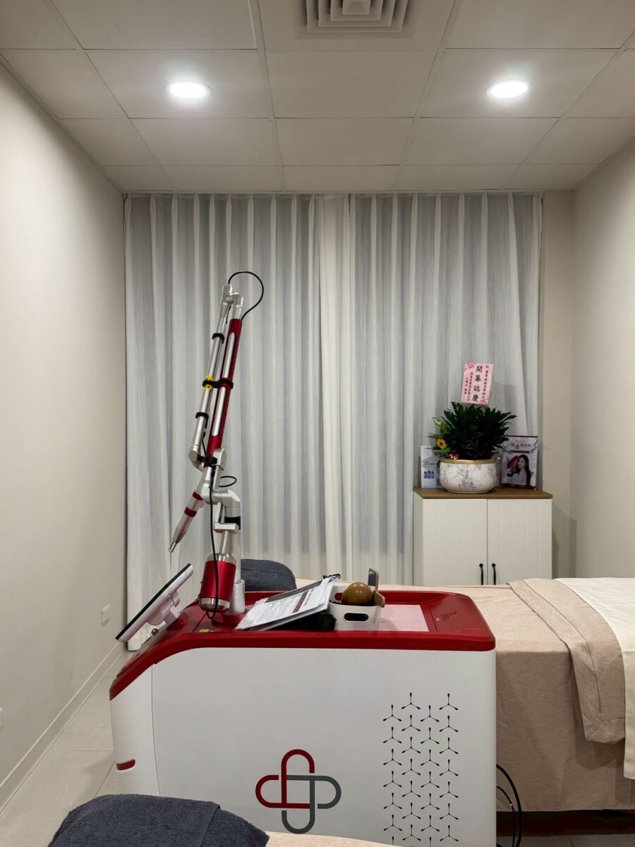 {"type":"elementor","siteurl":"https://dr-brill.com.tw/wp-json/","elements":[{"id":"eb286c8","elType":"widget","isInner":false,"isLocked":false,"settings":{"image":{"url":"https://dr-brill.com.tw/wp-content/uploads/2025/12/S__84688942.jpg","id":32363,"size":"","alt":"博榮健康美學診所 ","source":"library"},"width":{"unit":"px","size":"","sizes":[]},"width_tablet":{"unit":"px","size":"","sizes":[]},"width_mobile":{"unit":"px","size":"","sizes":[]},"image_border_radius":{"unit":"px","top":"20","right":"20","bottom":"20","left":"20","isLinked":true},"image_size":"large","image_custom_dimension":{"width":"","height":""},"caption_source":"none","caption":"","link_to":"none","link":{"url":"","is_external":"","nofollow":"","custom_attributes":""},"open_lightbox":"default","align":"","align_tablet":"","align_mobile":"","space":{"unit":"%","size":"","sizes":[]},"space_tablet":{"unit":"%","size":"","sizes":[]},"space_mobile":{"unit":"%","size":"","sizes":[]},"height":{"unit":"px","size":"","sizes":[]},"height_tablet":{"unit":"px","size":"","sizes":[]},"height_mobile":{"unit":"px","size":"","sizes":[]},"object-fit":"","object-fit_tablet":"","object-fit_mobile":"","object-position":"center center","object-position_tablet":"","object-position_mobile":"","opacity":{"unit":"px","size":"","sizes":[]},"css_filters_css_filter":"","css_filters_blur":{"unit":"px","size":0,"sizes":[]},"css_filters_brightness":{"unit":"px","size":100,"sizes":[]},"css_filters_contrast":{"unit":"px","size":100,"sizes":[]},"css_filters_saturate":{"unit":"px","size":100,"sizes":[]},"css_filters_hue":{"unit":"px","size":0,"sizes":[]},"opacity_hover":{"unit":"px","size":"","sizes":[]},"css_filters_hover_css_filter":"","css_filters_hover_blur":{"unit":"px","size":0,"sizes":[]},"css_filters_hover_brightness":{"unit":"px","size":100,"sizes":[]},"css_filters_hover_contrast":{"unit":"px","size":100,"sizes":[]},"css_filters_hover_saturate":{"unit":"px","size":100,"sizes":[]},"css_filters_hover_hue":{"unit":"px","size":0,"sizes":[]},"background_hover_transition":{"unit":"px","size":"","sizes":[]},"hover_animation":"","image_border_border":"","image_border_width":{"unit":"px","top":"","right":"","bottom":"","left":"","isLinked":true},"image_border_width_tablet":{"unit":"px","top":"","right":"","bottom":"","left":"","isLinked":true},"image_border_width_mobile":{"unit":"px","top":"","right":"","bottom":"","left":"","isLinked":true},"image_border_color":"","image_border_radius_tablet":{"unit":"px","top":"","right":"","bottom":"","left":"","isLinked":true},"image_border_radius_mobile":{"unit":"px","top":"","right":"","bottom":"","left":"","isLinked":true},"image_box_shadow_box_shadow_type":"","image_box_shadow_box_shadow":{"horizontal":0,"vertical":0,"blur":10,"spread":0,"color":"rgba(0,0,0,0.5)"},"caption_align":"","caption_align_tablet":"","caption_align_mobile":"","text_color":"","caption_background_color":"","caption_typography_typography":"","caption_typography_font_family":"","caption_typography_font_size":{"unit":"px","size":"","sizes":[]},"caption_typography_font_size_tablet":{"unit":"px","size":"","sizes":[]},"caption_typography_font_size_mobile":{"unit":"px","size":"","sizes":[]},"caption_typography_font_weight":"","caption_typography_text_transform":"","caption_typography_font_style":"","caption_typography_text_decoration":"","caption_typography_line_height":{"unit":"px","size":"","sizes":[]},"caption_typography_line_height_tablet":{"unit":"em","size":"","sizes":[]},"caption_typography_line_height_mobile":{"unit":"em","size":"","sizes":[]},"caption_typography_letter_spacing":{"unit":"px","size":"","sizes":[]},"caption_typography_letter_spacing_tablet":{"unit":"px","size":"","sizes":[]},"caption_typography_letter_spacing_mobile":{"unit":"px","size":"","sizes":[]},"caption_typography_word_spacing":{"unit":"px","size":"","sizes":[]},"caption_typography_word_spacing_tablet":{"unit":"em","size":"","sizes":[]},"caption_typography_word_spacing_mobile":{"unit":"em","size":"","sizes":[]},"caption_text_shadow_text_shadow_type":"","caption_text_shadow_text_shadow":{"horizontal":0,"vertical":0,"blur":10,"color":"rgba(0,0,0,0.3)"},"caption_space":{"unit":"px","size":"","sizes":[]},"caption_space_tablet":{"unit":"px","size":"","sizes":[]},"caption_space_mobile":{"unit":"px","size":"","sizes":[]},"_title":"","_margin":{"unit":"px","top":"","right":"","bottom":"","left":"","isLinked":true},"_margin_tablet":{"unit":"px","top":"","right":"","bottom":"","left":"","isLinked":true},"_margin_mobile":{"unit":"px","top":"","right":"","bottom":"","left":"","isLinked":true},"_padding":{"unit":"px","top":"","right":"","bottom":"","left":"","isLinked":true},"_padding_tablet":{"unit":"px","top":"","right":"","bottom":"","left":"","isLinked":true},"_padding_mobile":{"unit":"px","top":"","right":"","bottom":"","left":"","isLinked":true},"_element_width":"","_element_width_tablet":"","_element_width_mobile":"","_element_custom_width":{"unit":"%","size":"","sizes":[]},"_element_custom_width_tablet":{"unit":"px","size":"","sizes":[]},"_element_custom_width_mobile":{"unit":"px","size":"","sizes":[]},"_grid_column":"","_grid_column_tablet":"","_grid_column_mobile":"","_grid_column_custom":"","_grid_column_custom_tablet":"","_grid_column_custom_mobile":"","_grid_row":"","_grid_row_tablet":"","_grid_row_mobile":"","_grid_row_custom":"","_grid_row_custom_tablet":"","_grid_row_custom_mobile":"","_flex_align_self":"","_flex_align_self_tablet":"","_flex_align_self_mobile":"","_flex_order":"","_flex_order_tablet":"","_flex_order_mobile":"","_flex_order_custom":"","_flex_order_custom_tablet":"","_flex_order_custom_mobile":"","_flex_size":"","_flex_size_tablet":"","_flex_size_mobile":"","_flex_grow":1,"_flex_grow_tablet":"","_flex_grow_mobile":"","_flex_shrink":1,"_flex_shrink_tablet":"","_flex_shrink_mobile":"","_element_vertical_align":"","_element_vertical_align_tablet":"","_element_vertical_align_mobile":"","_position":"","_offset_orientation_h":"start","_offset_x":{"unit":"px","size":0,"sizes":[]},"_offset_x_tablet":{"unit":"px","size":"","sizes":[]},"_offset_x_mobile":{"unit":"px","size":"","sizes":[]},"_offset_x_end":{"unit":"px","size":0,"sizes":[]},"_offset_x_end_tablet":{"unit":"px","size":"","sizes":[]},"_offset_x_end_mobile":{"unit":"px","size":"","sizes":[]},"_offset_orientation_v":"start","_offset_y":{"unit":"px","size":0,"sizes":[]},"_offset_y_tablet":{"unit":"px","size":"","sizes":[]},"_offset_y_mobile":{"unit":"px","size":"","sizes":[]},"_offset_y_end":{"unit":"px","size":0,"sizes":[]},"_offset_y_end_tablet":{"unit":"px","size":"","sizes":[]},"_offset_y_end_mobile":{"unit":"px","size":"","sizes":[]},"_z_index":"","_z_index_tablet":"","_z_index_mobile":"","_element_id":"","_css_classes":"","e_display_conditions":"","_element_cache":"","jet_family_widget_is_order_orientaion":"false","jet_family_widget_order_orientaion":"","jet_family_widget_order_orientaion_tablet":"","jet_family_widget_order_orientaion_mobile":"","jet_family_widget_is_flex_basis":"false","jet_family_widget_flex_basis":{"unit":"px","size":0,"sizes":[]},"jet_family_widget_flex_basis_tablet":{"unit":"px","size":"","sizes":[]},"jet_family_widget_flex_basis_mobile":{"unit":"px","size":"","sizes":[]},"motion_fx_motion_fx_scrolling":"","motion_fx_translateY_effect":"","motion_fx_translateY_direction":"","motion_fx_translateY_speed":{"unit":"px","size":4,"sizes":[]},"motion_fx_translateY_affectedRange":{"unit":"%","size":"","sizes":{"start":0,"end":100}},"motion_fx_translateX_effect":"","motion_fx_translateX_direction":"","motion_fx_translateX_speed":{"unit":"px","size":4,"sizes":[]},"motion_fx_translateX_affectedRange":{"unit":"%","size":"","sizes":{"start":0,"end":100}},"motion_fx_opacity_effect":"","motion_fx_opacity_direction":"out-in","motion_fx_opacity_level":{"unit":"px","size":10,"sizes":[]},"motion_fx_opacity_range":{"unit":"%","size":"","sizes":{"start":20,"end":80}},"motion_fx_blur_effect":"","motion_fx_blur_direction":"out-in","motion_fx_blur_level":{"unit":"px","size":7,"sizes":[]},"motion_fx_blur_range":{"unit":"%","size":"","sizes":{"start":20,"end":80}},"motion_fx_rotateZ_effect":"","motion_fx_rotateZ_direction":"","motion_fx_rotateZ_speed":{"unit":"px","size":1,"sizes":[]},"motion_fx_rotateZ_affectedRange":{"unit":"%","size":"","sizes":{"start":0,"end":100}},"motion_fx_scale_effect":"","motion_fx_scale_direction":"out-in","motion_fx_scale_speed":{"unit":"px","size":4,"sizes":[]},"motion_fx_scale_range":{"unit":"%","size":"","sizes":{"start":20,"end":80}},"motion_fx_transform_origin_x":"center","motion_fx_transform_origin_y":"center","motion_fx_devices":["desktop","tablet","mobile"],"motion_fx_range":"","motion_fx_motion_fx_mouse":"","motion_fx_mouseTrack_effect":"","motion_fx_mouseTrack_direction":"","motion_fx_mouseTrack_speed":{"unit":"px","size":1,"sizes":[]},"motion_fx_tilt_effect":"","motion_fx_tilt_direction":"","motion_fx_tilt_speed":{"unit":"px","size":4,"sizes":[]},"handle_motion_fx_asset_loading":"","sticky":"","sticky_on":["desktop","tablet","mobile"],"sticky_offset":0,"sticky_offset_tablet":"","sticky_offset_mobile":"","sticky_effects_offset":0,"sticky_effects_offset_tablet":"","sticky_effects_offset_mobile":"","sticky_anchor_link_offset":0,"sticky_anchor_link_offset_tablet":"","sticky_anchor_link_offset_mobile":"","sticky_parent":"","_animation":"","_animation_tablet":"","_animation_mobile":"","animation_duration":"","_animation_delay":"","_transform_rotate_popover":"","_transform_rotateZ_effect":{"unit":"px","size":"","sizes":[]},"_transform_rotateZ_effect_tablet":{"unit":"deg","size":"","sizes":[]},"_transform_rotateZ_effect_mobile":{"unit":"deg","size":"","sizes":[]},"_transform_rotate_3d":"","_transform_rotateX_effect":{"unit":"px","size":"","sizes":[]},"_transform_rotateX_effect_tablet":{"unit":"deg","size":"","sizes":[]},"_transform_rotateX_effect_mobile":{"unit":"deg","size":"","sizes":[]},"_transform_rotateY_effect":{"unit":"px","size":"","sizes":[]},"_transform_rotateY_effect_tablet":{"unit":"deg","size":"","sizes":[]},"_transform_rotateY_effect_mobile":{"unit":"deg","size":"","sizes":[]},"_transform_perspective_effect":{"unit":"px","size":"","sizes":[]},"_transform_perspective_effect_tablet":{"unit":"px","size":"","sizes":[]},"_transform_perspective_effect_mobile":{"unit":"px","size":"","sizes":[]},"_transform_translate_popover":"","_transform_translateX_effect":{"unit":"px","size":"","sizes":[]},"_transform_translateX_effect_tablet":{"unit":"px","size":"","sizes":[]},"_transform_translateX_effect_mobile":{"unit":"px","size":"","sizes":[]},"_transform_translateY_effect":{"unit":"px","size":"","sizes":[]},"_transform_translateY_effect_tablet":{"unit":"px","size":"","sizes":[]},"_transform_translateY_effect_mobile":{"unit":"px","size":"","sizes":[]},"_transform_scale_popover":"","_transform_keep_proportions":"yes","_transform_scale_effect":{"unit":"px","size":"","sizes":[]},"_transform_scale_effect_tablet":{"unit":"px","size":"","sizes":[]},"_transform_scale_effect_mobile":{"unit":"px","size":"","sizes":[]},"_transform_scaleX_effect":{"unit":"px","size":"","sizes":[]},"_transform_scaleX_effect_tablet":{"unit":"px","size":"","sizes":[]},"_transform_scaleX_effect_mobile":{"unit":"px","size":"","sizes":[]},"_transform_scaleY_effect":{"unit":"px","size":"","sizes":[]},"_transform_scaleY_effect_tablet":{"unit":"px","size":"","sizes":[]},"_transform_scaleY_effect_mobile":{"unit":"px","size":"","sizes":[]},"_transform_skew_popover":"","_transform_skewX_effect":{"unit":"px","size":"","sizes":[]},"_transform_skewX_effect_tablet":{"unit":"deg","size":"","sizes":[]},"_transform_skewX_effect_mobile":{"unit":"deg","size":"","sizes":[]},"_transform_skewY_effect":{"unit":"px","size":"","sizes":[]},"_transform_skewY_effect_tablet":{"unit":"deg","size":"","sizes":[]},"_transform_skewY_effect_mobile":{"unit":"deg","size":"","sizes":[]},"_transform_flipX_effect":"","_transform_flipY_effect":"","_transform_rotate_popover_hover":"","_transform_rotateZ_effect_hover":{"unit":"px","size":"","sizes":[]},"_transform_rotateZ_effect_hover_tablet":{"unit":"deg","size":"","sizes":[]},"_transform_rotateZ_effect_hover_mobile":{"unit":"deg","size":"","sizes":[]},"_transform_rotate_3d_hover":"","_transform_rotateX_effect_hover":{"unit":"px","size":"","sizes":[]},"_transform_rotateX_effect_hover_tablet":{"unit":"deg","size":"","sizes":[]},"_transform_rotateX_effect_hover_mobile":{"unit":"deg","size":"","sizes":[]},"_transform_rotateY_effect_hover":{"unit":"px","size":"","sizes":[]},"_transform_rotateY_effect_hover_tablet":{"unit":"deg","size":"","sizes":[]},"_transform_rotateY_effect_hover_mobile":{"unit":"deg","size":"","sizes":[]},"_transform_perspective_effect_hover":{"unit":"px","size":"","sizes":[]},"_transform_perspective_effect_hover_tablet":{"unit":"px","size":"","sizes":[]},"_transform_perspective_effect_hover_mobile":{"unit":"px","size":"","sizes":[]},"_transform_translate_popover_hover":"","_transform_translateX_effect_hover":{"unit":"px","size":"","sizes":[]},"_transform_translateX_effect_hover_tablet":{"unit":"px","size":"","sizes":[]},"_transform_translateX_effect_hover_mobile":{"unit":"px","size":"","sizes":[]},"_transform_translateY_effect_hover":{"unit":"px","size":"","sizes":[]},"_transform_translateY_effect_hover_tablet":{"unit":"px","size":"","sizes":[]},"_transform_translateY_effect_hover_mobile":{"unit":"px","size":"","sizes":[]},"_transform_scale_popover_hover":"","_transform_keep_proportions_hover":"yes","_transform_scale_effect_hover":{"unit":"px","size":"","sizes":[]},"_transform_scale_effect_hover_tablet":{"unit":"px","size":"","sizes":[]},"_transform_scale_effect_hover_mobile":{"unit":"px","size":"","sizes":[]},"_transform_scaleX_effect_hover":{"unit":"px","size":"","sizes":[]},"_transform_scaleX_effect_hover_tablet":{"unit":"px","size":"","sizes":[]},"_transform_scaleX_effect_hover_mobile":{"unit":"px","size":"","sizes":[]},"_transform_scaleY_effect_hover":{"unit":"px","size":"","sizes":[]},"_transform_scaleY_effect_hover_tablet":{"unit":"px","size":"","sizes":[]},"_transform_scaleY_effect_hover_mobile":{"unit":"px","size":"","sizes":[]},"_transform_skew_popover_hover":"","_transform_skewX_effect_hover":{"unit":"px","size":"","sizes":[]},"_transform_skewX_effect_hover_tablet":{"unit":"deg","size":"","sizes":[]},"_transform_skewX_effect_hover_mobile":{"unit":"deg","size":"","sizes":[]},"_transform_skewY_effect_hover":{"unit":"px","size":"","sizes":[]},"_transform_skewY_effect_hover_tablet":{"unit":"deg","size":"","sizes":[]},"_transform_skewY_effect_hover_mobile":{"unit":"deg","size":"","sizes":[]},"_transform_flipX_effect_hover":"","_transform_flipY_effect_hover":"","_transform_transition_hover":{"unit":"px","size":"","sizes":[]},"motion_fx_transform_x_anchor_point":"","motion_fx_transform_x_anchor_point_tablet":"","motion_fx_transform_x_anchor_point_mobile":"","motion_fx_transform_y_anchor_point":"","motion_fx_transform_y_anchor_point_tablet":"","motion_fx_transform_y_anchor_point_mobile":"","_background_background":"","_background_color":"","_background_color_stop":{"unit":"%","size":0,"sizes":[]},"_background_color_stop_tablet":{"unit":"%"},"_background_color_stop_mobile":{"unit":"%"},"_background_color_b":"#f2295b","_background_color_b_stop":{"unit":"%","size":100,"sizes":[]},"_background_color_b_stop_tablet":{"unit":"%"},"_background_color_b_stop_mobile":{"unit":"%"},"_background_gradient_type":"linear","_background_gradient_angle":{"unit":"deg","size":180,"sizes":[]},"_background_gradient_angle_tablet":{"unit":"deg"},"_background_gradient_angle_mobile":{"unit":"deg"},"_background_gradient_position":"center center","_background_gradient_position_tablet":"","_background_gradient_position_mobile":"","_background_image":{"url":"","id":"","size":""},"_background_image_tablet":{"url":"","id":"","size":""},"_background_image_mobile":{"url":"","id":"","size":""},"_background_position":"","_background_position_tablet":"","_background_position_mobile":"","_background_xpos":{"unit":"px","size":0,"sizes":[]},"_background_xpos_tablet":{"unit":"px","size":0,"sizes":[]},"_background_xpos_mobile":{"unit":"px","size":0,"sizes":[]},"_background_ypos":{"unit":"px","size":0,"sizes":[]},"_background_ypos_tablet":{"unit":"px","size":0,"sizes":[]},"_background_ypos_mobile":{"unit":"px","size":0,"sizes":[]},"_background_attachment":"","_background_repeat":"","_background_repeat_tablet":"","_background_repeat_mobile":"","_background_size":"","_background_size_tablet":"","_background_size_mobile":"","_background_bg_width":{"unit":"%","size":100,"sizes":[]},"_background_bg_width_tablet":{"unit":"px","size":"","sizes":[]},"_background_bg_width_mobile":{"unit":"px","size":"","sizes":[]},"_background_video_link":"","_background_video_start":"","_background_video_end":"","_background_play_once":"","_background_play_on_mobile":"","_background_privacy_mode":"","_background_video_fallback":{"url":"","id":"","size":""},"_background_slideshow_gallery":[],"_background_slideshow_loop":"yes","_background_slideshow_slide_duration":5000,"_background_slideshow_slide_transition":"fade","_background_slideshow_transition_duration":500,"_background_slideshow_background_size":"","_background_slideshow_background_size_tablet":"","_background_slideshow_background_size_mobile":"","_background_slideshow_background_position":"","_background_slideshow_background_position_tablet":"","_background_slideshow_background_position_mobile":"","_background_slideshow_lazyload":"","_background_slideshow_ken_burns":"","_background_slideshow_ken_burns_zoom_direction":"in","_background_hover_background":"","_background_hover_color":"","_background_hover_color_stop":{"unit":"%","size":0,"sizes":[]},"_background_hover_color_stop_tablet":{"unit":"%"},"_background_hover_color_stop_mobile":{"unit":"%"},"_background_hover_color_b":"#f2295b","_background_hover_color_b_stop":{"unit":"%","size":100,"sizes":[]},"_background_hover_color_b_stop_tablet":{"unit":"%"},"_background_hover_color_b_stop_mobile":{"unit":"%"},"_background_hover_gradient_type":"linear","_background_hover_gradient_angle":{"unit":"deg","size":180,"sizes":[]},"_background_hover_gradient_angle_tablet":{"unit":"deg"},"_background_hover_gradient_angle_mobile":{"unit":"deg"},"_background_hover_gradient_position":"center center","_background_hover_gradient_position_tablet":"","_background_hover_gradient_position_mobile":"","_background_hover_image":{"url":"","id":"","size":""},"_background_hover_image_tablet":{"url":"","id":"","size":""},"_background_hover_image_mobile":{"url":"","id":"","size":""},"_background_hover_position":"","_background_hover_position_tablet":"","_background_hover_position_mobile":"","_background_hover_xpos":{"unit":"px","size":0,"sizes":[]},"_background_hover_xpos_tablet":{"unit":"px","size":0,"sizes":[]},"_background_hover_xpos_mobile":{"unit":"px","size":0,"sizes":[]},"_background_hover_ypos":{"unit":"px","size":0,"sizes":[]},"_background_hover_ypos_tablet":{"unit":"px","size":0,"sizes":[]},"_background_hover_ypos_mobile":{"unit":"px","size":0,"sizes":[]},"_background_hover_attachment":"","_background_hover_repeat":"","_background_hover_repeat_tablet":"","_background_hover_repeat_mobile":"","_background_hover_size":"","_background_hover_size_tablet":"","_background_hover_size_mobile":"","_background_hover_bg_width":{"unit":"%","size":100,"sizes":[]},"_background_hover_bg_width_tablet":{"unit":"px","size":"","sizes":[]},"_background_hover_bg_width_mobile":{"unit":"px","size":"","sizes":[]},"_background_hover_video_link":"","_background_hover_video_start":"","_background_hover_video_end":"","_background_hover_play_once":"","_background_hover_play_on_mobile":"","_background_hover_privacy_mode":"","_background_hover_video_fallback":{"url":"","id":"","size":""},"_background_hover_slideshow_gallery":[],"_background_hover_slideshow_loop":"yes","_background_hover_slideshow_slide_duration":5000,"_background_hover_slideshow_slide_transition":"fade","_background_hover_slideshow_transition_duration":500,"_background_hover_slideshow_background_size":"","_background_hover_slideshow_background_size_tablet":"","_background_hover_slideshow_background_size_mobile":"","_background_hover_slideshow_background_position":"","_background_hover_slideshow_background_position_tablet":"","_background_hover_slideshow_background_position_mobile":"","_background_hover_slideshow_lazyload":"","_background_hover_slideshow_ken_burns":"","_background_hover_slideshow_ken_burns_zoom_direction":"in","_background_hover_transition":{"unit":"px","size":"","sizes":[]},"_border_border":"","_border_width":{"unit":"px","top":"","right":"","bottom":"","left":"","isLinked":true},"_border_width_tablet":{"unit":"px","top":"","right":"","bottom":"","left":"","isLinked":true},"_border_width_mobile":{"unit":"px","top":"","right":"","bottom":"","left":"","isLinked":true},"_border_color":"","_border_radius":{"unit":"px","top":"","right":"","bottom":"","left":"","isLinked":true},"_border_radius_tablet":{"unit":"px","top":"","right":"","bottom":"","left":"","isLinked":true},"_border_radius_mobile":{"unit":"px","top":"","right":"","bottom":"","left":"","isLinked":true},"_box_shadow_box_shadow_type":"","_box_shadow_box_shadow":{"horizontal":0,"vertical":0,"blur":10,"spread":0,"color":"rgba(0,0,0,0.5)"},"_box_shadow_box_shadow_position":" ","_border_hover_border":"","_border_hover_width":{"unit":"px","top":"","right":"","bottom":"","left":"","isLinked":true},"_border_hover_width_tablet":{"unit":"px","top":"","right":"","bottom":"","left":"","isLinked":true},"_border_hover_width_mobile":{"unit":"px","top":"","right":"","bottom":"","left":"","isLinked":true},"_border_hover_color":"","_border_radius_hover":{"unit":"px","top":"","right":"","bottom":"","left":"","isLinked":true},"_border_radius_hover_tablet":{"unit":"px","top":"","right":"","bottom":"","left":"","isLinked":true},"_border_radius_hover_mobile":{"unit":"px","top":"","right":"","bottom":"","left":"","isLinked":true},"_box_shadow_hover_box_shadow_type":"","_box_shadow_hover_box_shadow":{"horizontal":0,"vertical":0,"blur":10,"spread":0,"color":"rgba(0,0,0,0.5)"},"_box_shadow_hover_box_shadow_position":" ","_border_hover_transition":{"unit":"px","size":"","sizes":[]},"_mask_switch":"","_mask_shape":"circle","_mask_image":{"url":"","id":"","size":""},"_mask_image_tablet":{"url":"","id":"","size":""},"_mask_image_mobile":{"url":"","id":"","size":""},"_mask_size":"contain","_mask_size_tablet":"","_mask_size_mobile":"","_mask_size_scale":{"unit":"%","size":100,"sizes":[]},"_mask_size_scale_tablet":{"unit":"px","size":"","sizes":[]},"_mask_size_scale_mobile":{"unit":"px","size":"","sizes":[]},"_mask_position":"center center","_mask_position_tablet":"","_mask_position_mobile":"","_mask_position_x":{"unit":"%","size":0,"sizes":[]},"_mask_position_x_tablet":{"unit":"px","size":"","sizes":[]},"_mask_position_x_mobile":{"unit":"px","size":"","sizes":[]},"_mask_position_y":{"unit":"%","size":0,"sizes":[]},"_mask_position_y_tablet":{"unit":"px","size":"","sizes":[]},"_mask_position_y_mobile":{"unit":"px","size":"","sizes":[]},"_mask_repeat":"no-repeat","_mask_repeat_tablet":"","_mask_repeat_mobile":"","hide_desktop":"","hide_tablet":"","hide_mobile":"","_attributes":"","custom_css":""},"defaultEditSettings":{"defaultEditRoute":"content"},"elements":[],"widgetType":"image","editSettings":{"defaultEditRoute":"content","panel":{"activeTab":"advanced","activeSection":"_section_style"}},"htmlCache":""}]}